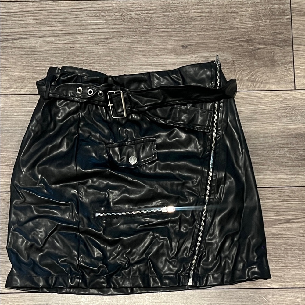 SHEIN Black Faux Leather Pencil Skirt with Zipper